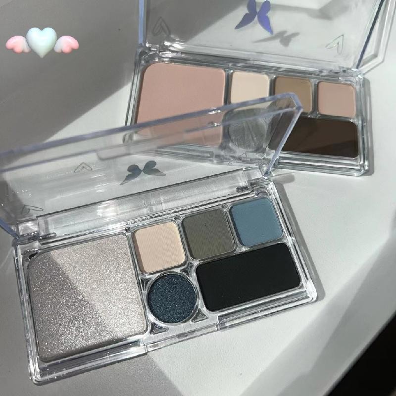 Sparkling Matte And Shimmering Eyeshadow Palette In Night Blueberry Smoke