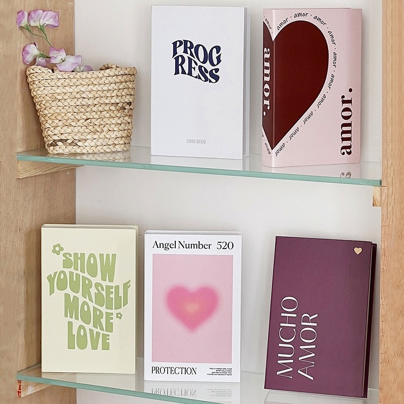 Ins หนังสือจําลอง ภาษาอังกฤษ สร้างสรรค์ หนังสือปลอม เครื่องประดับเดสก์ท็อป ที่เรียบง่าย ตกแต่งบ้าน