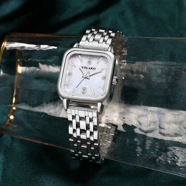 นาฬิกา oakley timex CHIC ลมเย็นสแควร์ subdial สุภาพสตรีนาฬิกาผู้หญิง ins รุ่นเกาหลีอารมณ์ง่ายแฟชั่นของขวัญเหล็กวงดนตรีนาฬิกา
