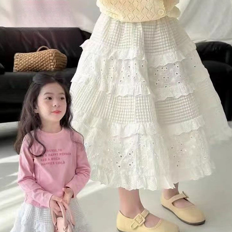 สีทึบสไตล์เกาหลีกระโปรงสั้นเด็กผู้หญิงลูกไม้กลวงบางหวานเสื้อผ้าเด็ก