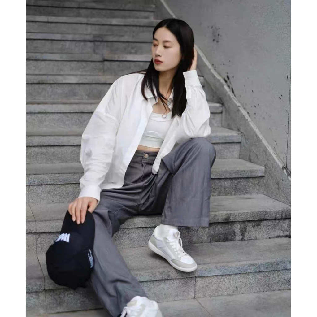 เสื้อเชิ้ตผู้หญิง HHB2005 เสื้อเชิ้ตสีขาวคอปกแขนยาวเรียบง่าย กระดุมหน้า เสื้อทํางานสไตล์เกาหลีแฟชั่น