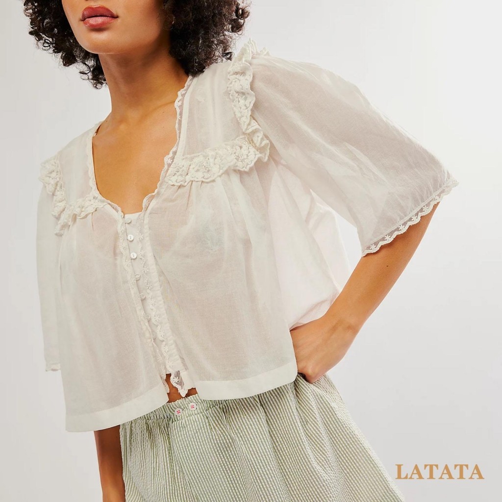Lata -Women Ruffles เสื้อลูกไม้ปุ่มเสื้อแขนสั้นแฟชั่นฤดูร้อนหลวมสบายๆ Tops Streetwear