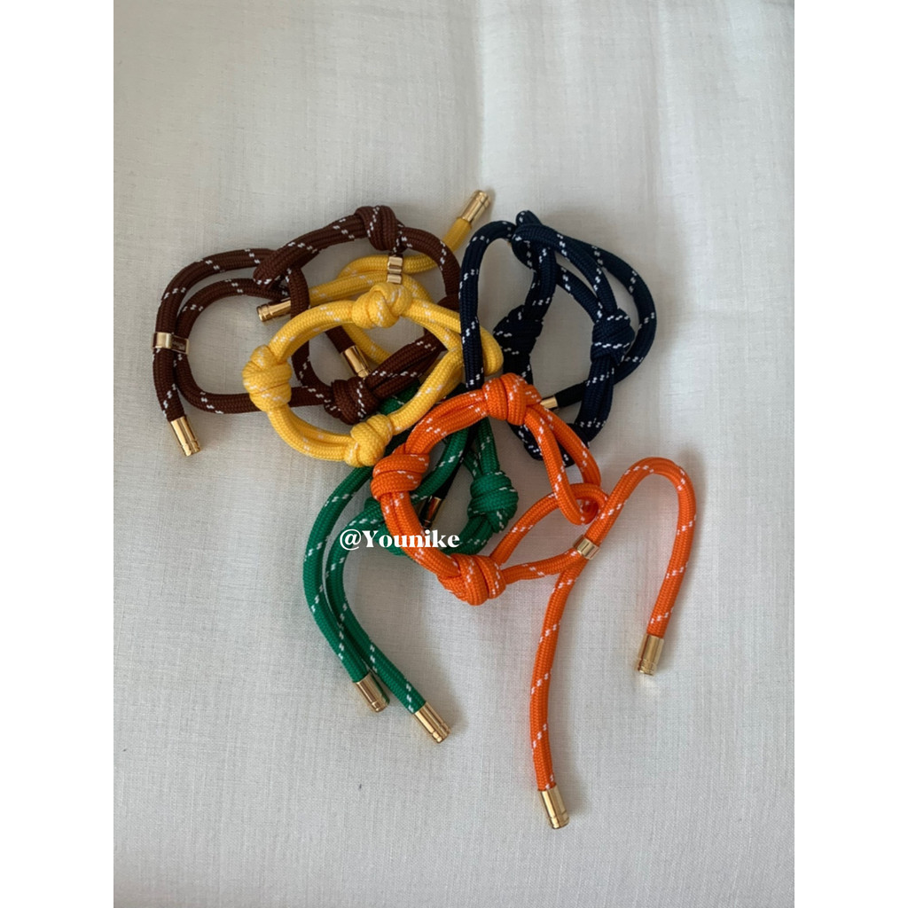 2024 สไตล์ใหม่ miu Style Accessories เชือกไนลอนสีสันสดใส จี้ห้อยกระเป๋า สร้อยข้อมือแฟชั่นไม่ซ้ําใคร All-Match Casual