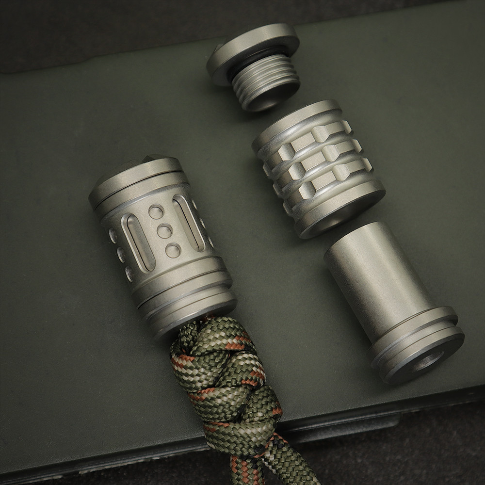 Cnedc 3 in 1 Titanium Alloy Paracord ลูกปัดไฟฉายสร้อยคอจี้สร้อยข้อมืออุปกรณ์เสริม Key จี้