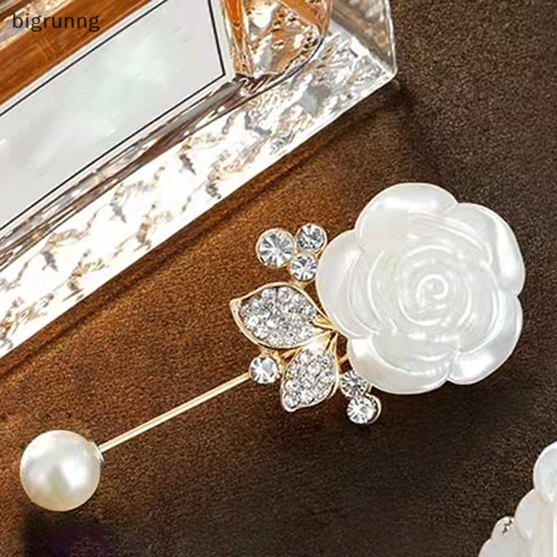 [ขาวดำ·ไว้ทุกข์]Bigrunng เลียนแบบ Pearl Shell Camellia ดอกไม้เข็มกลัดผู้หญิงดอกไม้สีขาวกลีบช่อดอกไม้ยาวเสื้อปก Pin ของขวัญ SG