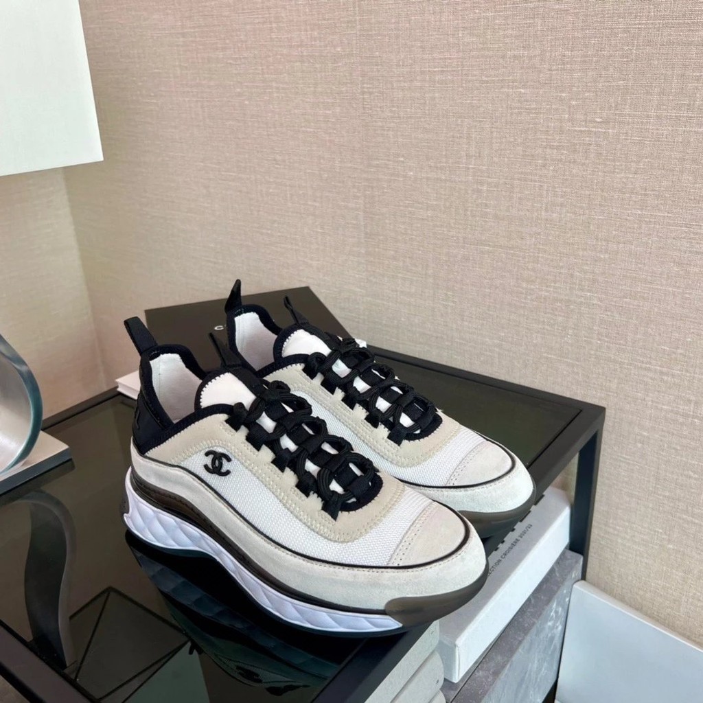 [คุณภาพสูง] Ch2023 รองเท้าผ้าใบระดับไฮเอนด์ขายดี Chanel Style Double C รองเท้าผูกเชือกยายบล็อกสี Chanel Chan