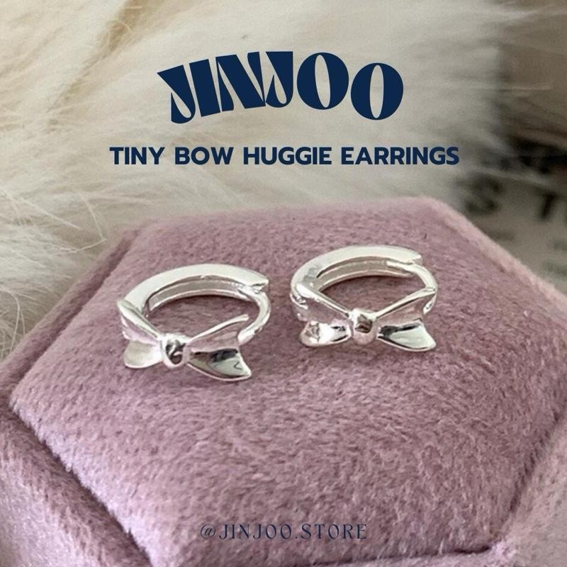 Jinjoo ต่างหูห่วงโบว์ รุ่น Tiny Bow Huggie Earrings น่ารักหวานละมุน (ราคาต่อคู่) รหัส H58