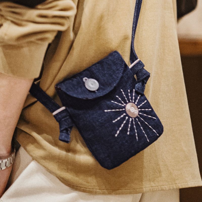 Tooling American Retro ปัก Denim Messenger กระเป๋าอินเดียสไตล์ชาติพันธุ์ Denim กระเป๋าโทรศัพท์มือถือผู้ชายผู้หญิง