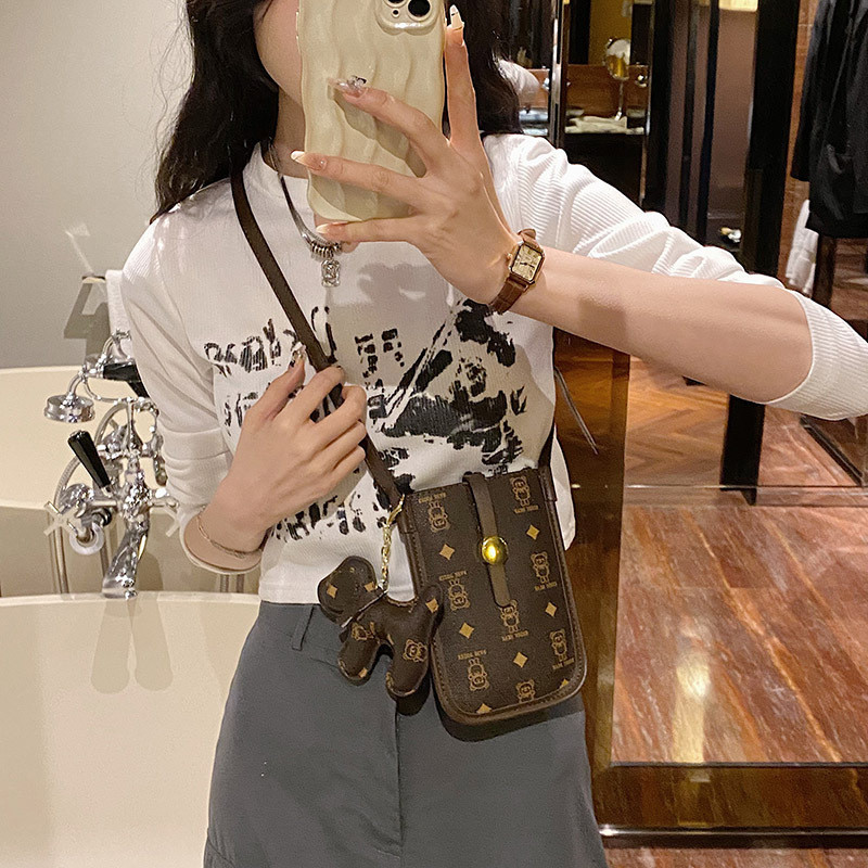 IELGY กระเป๋าโทรศัพท์มือถือสุภาพสตรี All-Match แนวตั้ง Cross-Body กระเป๋าสี่เหลี่ยมเล็กเวอร์ชั่นเกาหลีพิมพ์มินิน่ารักกระเป๋าใบเล็ก