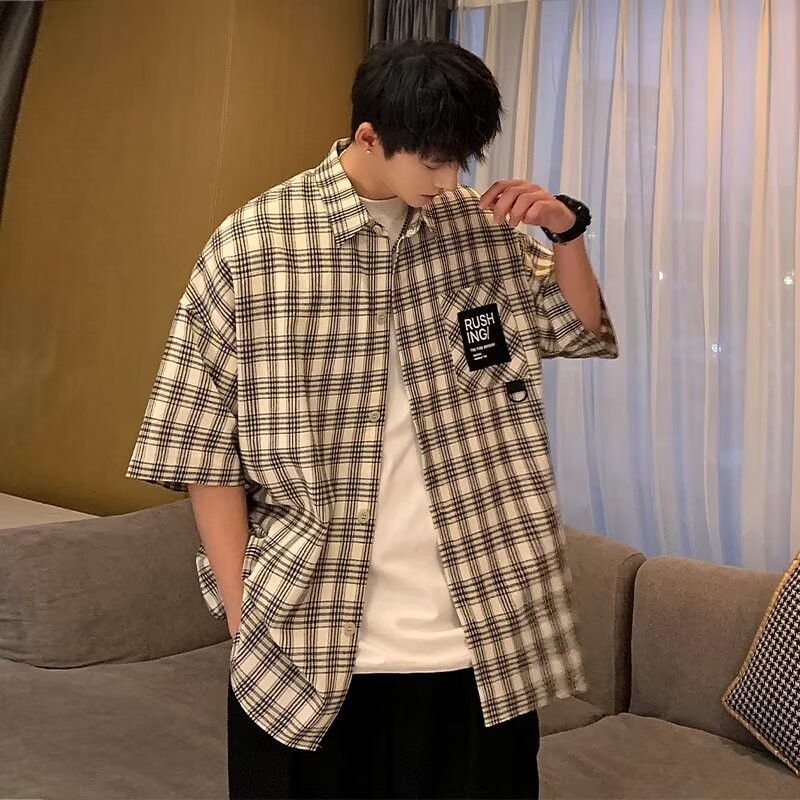 เสื้อตรวจสอบผู้ชายฤดูร้อน2023สตรีทสวมเสื้อครึ่งแขนทรงหลวมสไตล์ฮ่องกงเสื้อตัวนอกครึ่งแขนผู้ชายอินเทรนด์