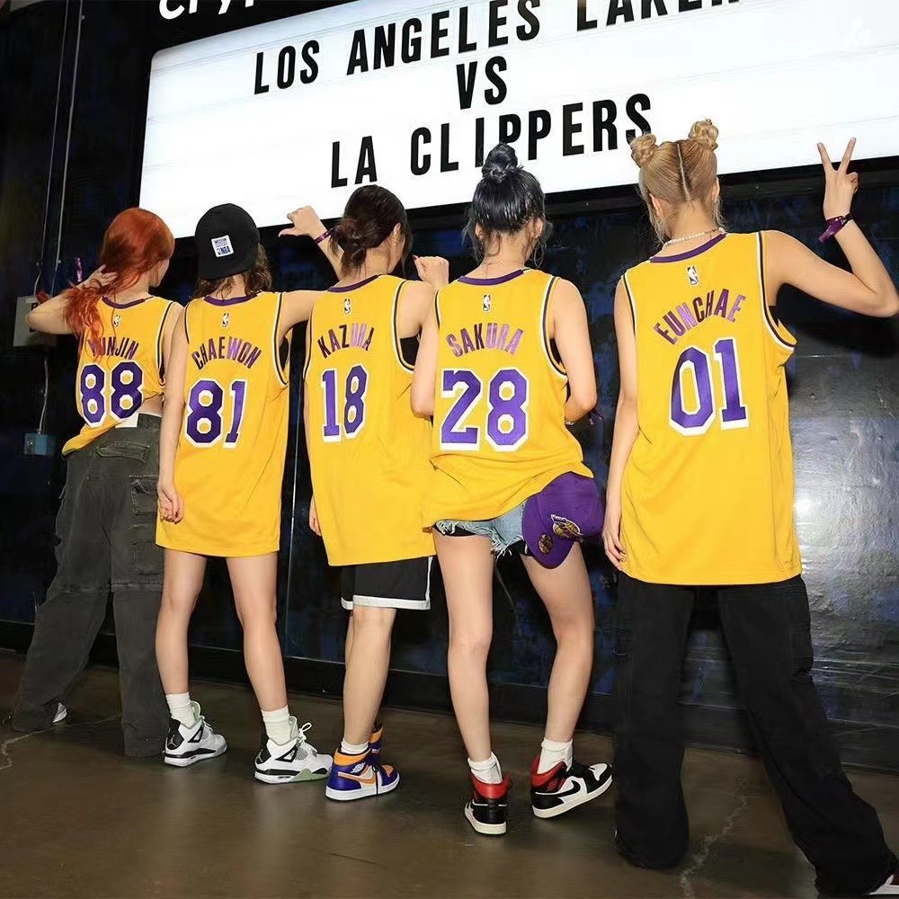 เสื้อ Unisex LE SSERAFIM Lakers เสื้อบาสเก็ตบอล 88 YUNJIN เสื้อ