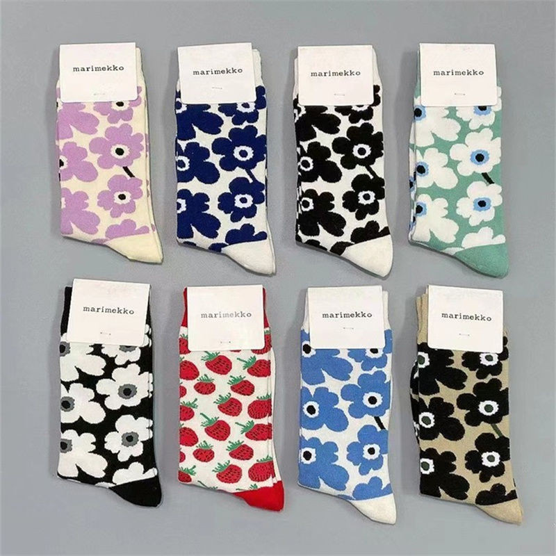 สินค้าใหม่ฟินแลนด์ Marimekko ดอกไม้ถุงเท้าผ้าฝ้าย Retro สีวรรณกรรม Niche หรูหรากลางหลอดสุภาพสตรีถุงเท้าอินเทรนด์