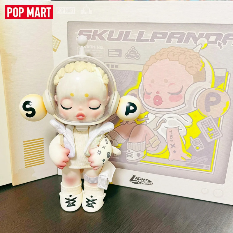 Pop Mart SKULLPANDA OOTD Light Chaser Figurine