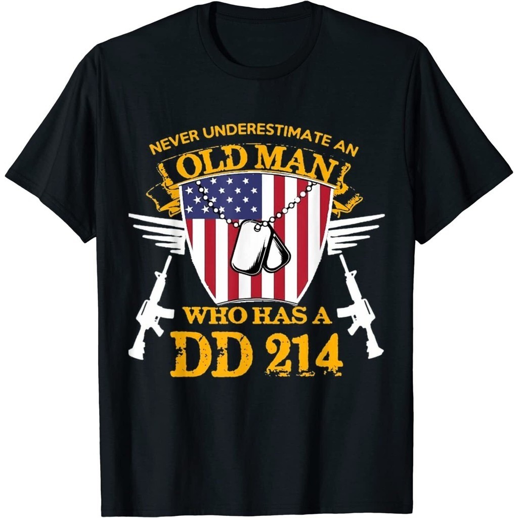 Never Underestimate ชายชราผู้มีเสื้อยืด A Dd-214