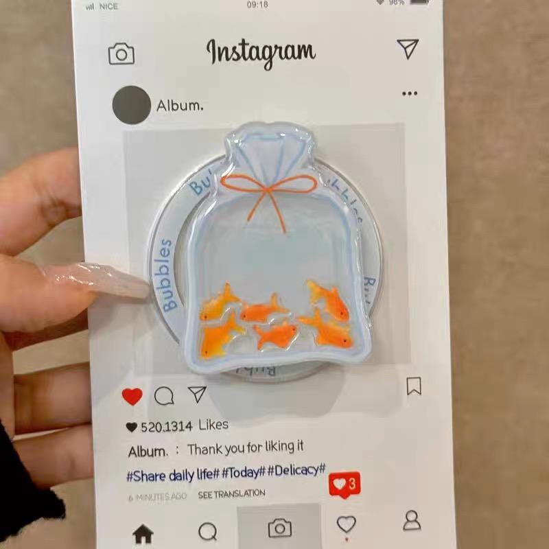 น่ารัก Fortune Goldfish คู่ผู้ถือแม่เหล็ก Grip Tok Griptok โทรศัพท์ Stand Holder สนับสนุนสําหรับ IPhone สําหรับอุปกรณ์เสริมแม่เหล็กผู้ถือโทรศัพท์มือถือ