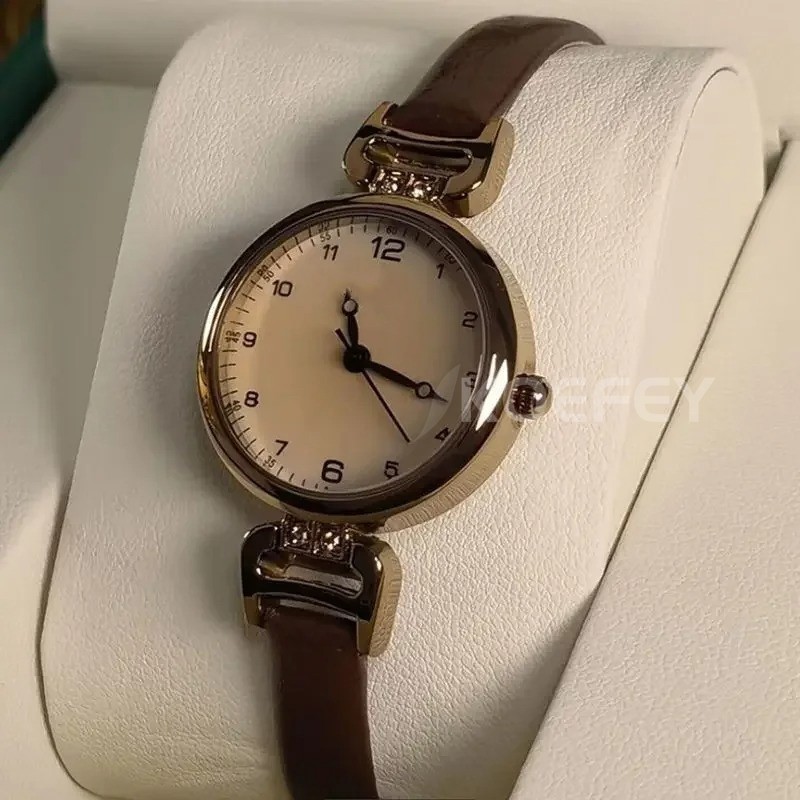 นาฬิกาข้อมือผู้หญิง สายหนัง Pu ดีไซน์บาง Retro Samll หน้าปัดกลม แฟชั่นนักเรียน