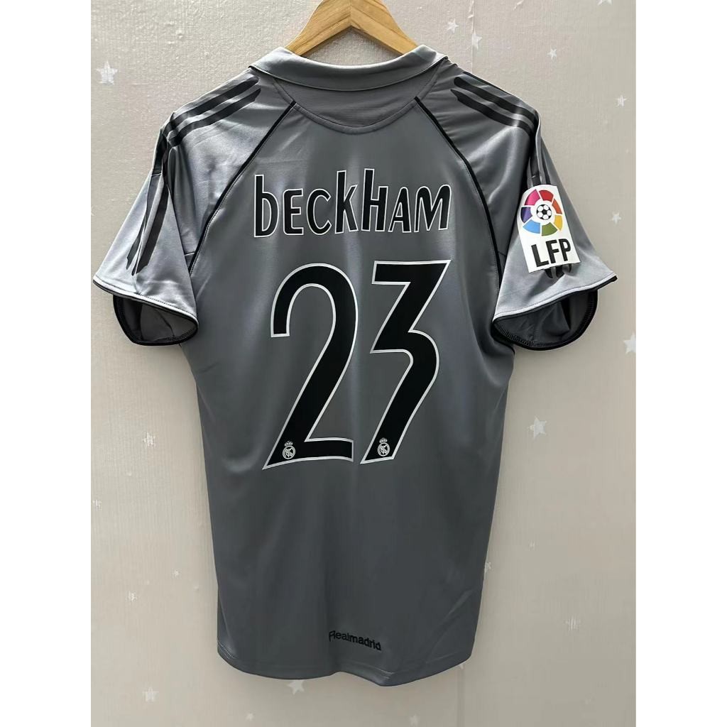 เสื้อบอลย้อนยุค Real Madrid คุณภาพสูง สำหรับแฟนคลับและสะสม