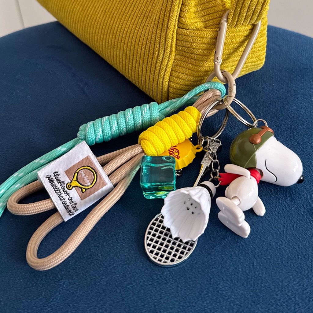 Original เชือกทอมือน่ารัก Snoopy จี้พวงกุญแจเครื่องประดับกระเป๋า miu Style Lanyard ตกแต่ง