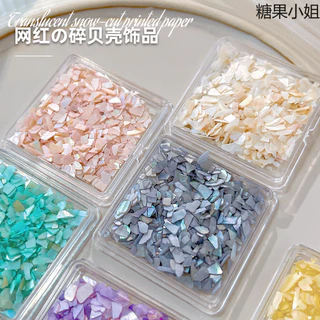 เครื่องประดับตกแต่งเล็บเปลือกหอยบางเฉียบ สีแฟนตาซีไม่สม่ำเสมอ เศษเปลือกหอยเป๋าฮื้อธรรมชาติ