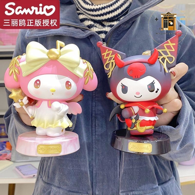ของแท้ ตุ๊กตาฟิกเกอร์ Sanrio Family Girl Series God of Music Kuromi Melody สําหรับตกแต่งโต๊ะ