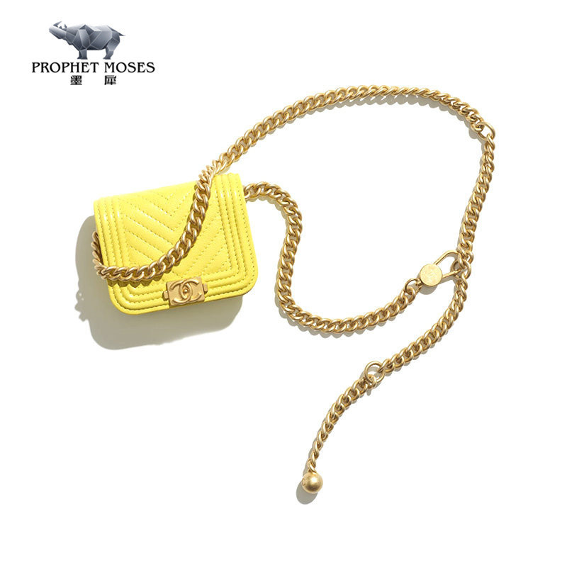Chanel/Chanel 2023 New Womens BOY Grained Calfskin Gold Metal Chain Mini Waist Bag Single Shoulder Crossbody Fresh and E