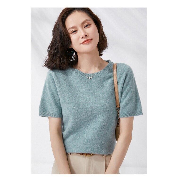 New in 19สี พร้อมส่ง เสื้อคอกลม แขนสั้น เสื้อสเวตเตอร์คอกลม งานป้าย By Great BKK