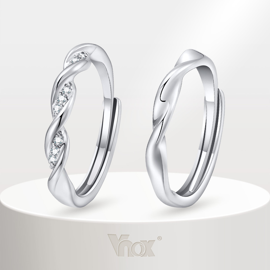 Vnox งานแต ่ งงานสีขาวชุบ Cubic Zirconia Eternity Band Mobius แหวนชุดสําหรับคู ่ รักปรับเปิดแหวนเครื ่ องประดับของขวัญ