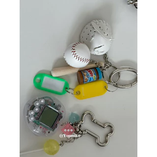 Niche Fashion Unique miu Fancycle Bag Pendant พวงกุญแจรถคู่กระเป๋าจี้คอนโซลวิดีโอเกม
