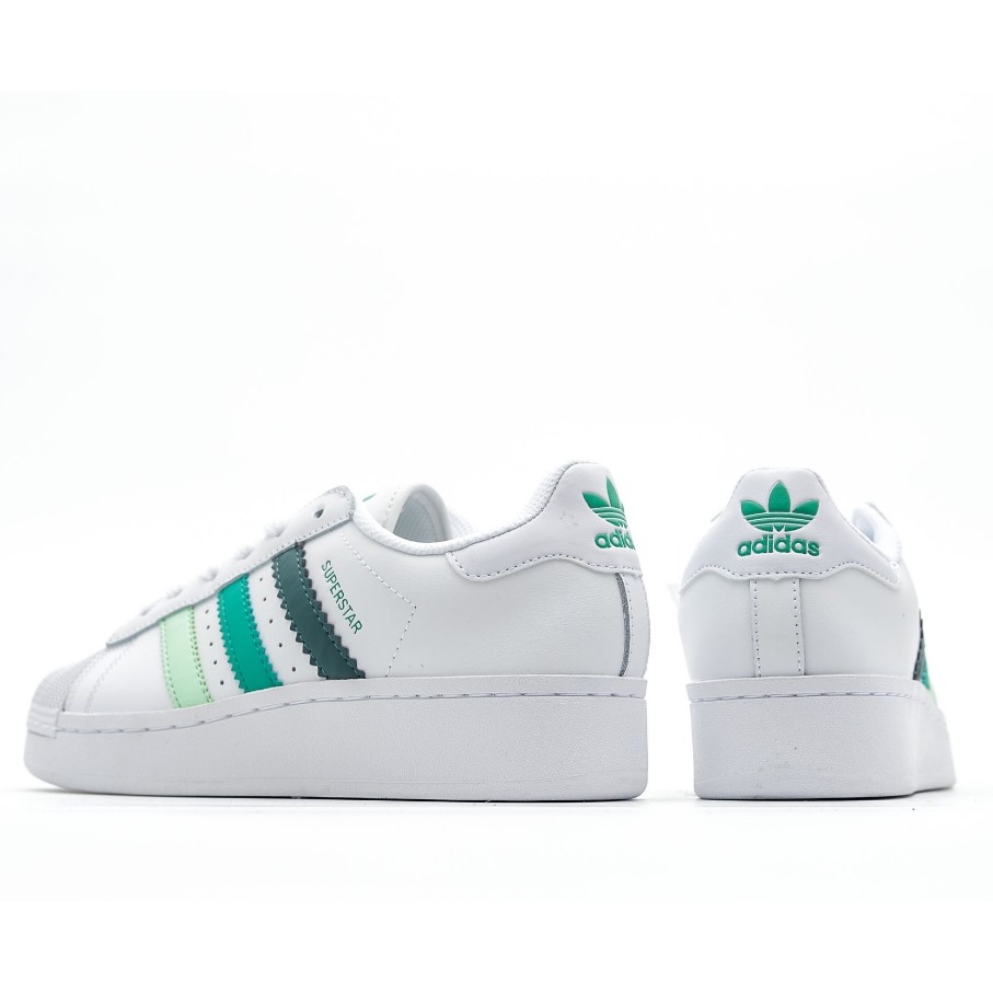 รองเท้าผ้าใบ Adidas Originals Superstar XLG สีขาว Collegiate Green IF9121