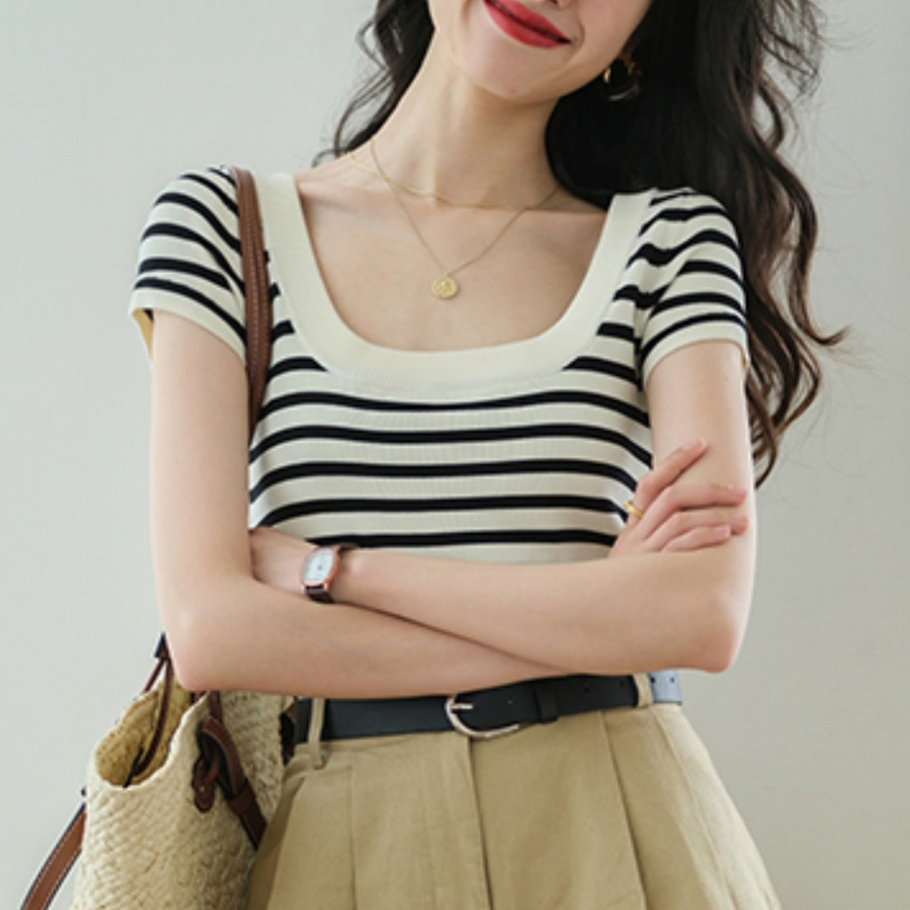 ท็อปแขนสั้นถักสไตล์ฝรั่งเศสคอเหลี่ยมใหม่สำหรับผู้หญิง ฤดูร้อน บาง คอเปิดเผย ไม่ซ้ำใคร ทรงเข้ารูป My 