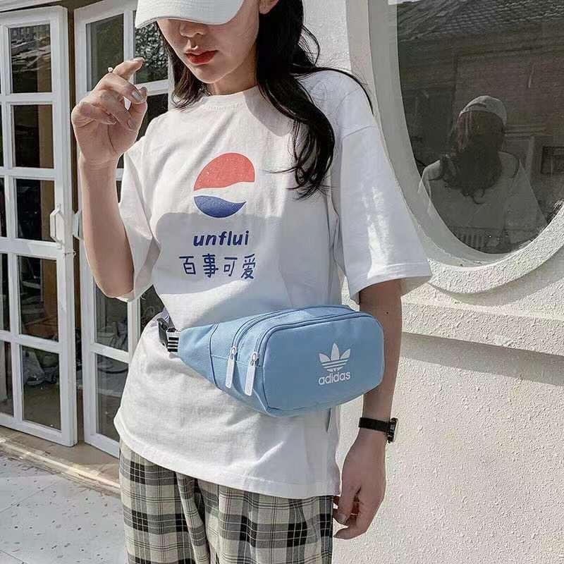 Adidasกระเป๋าวิ่งกระเป๋าสะพาย Man and Women Travel Waist Bag(สินค้าขนาดกว้าง20cmสูง12cm,ความยาวของเส้น110cm)