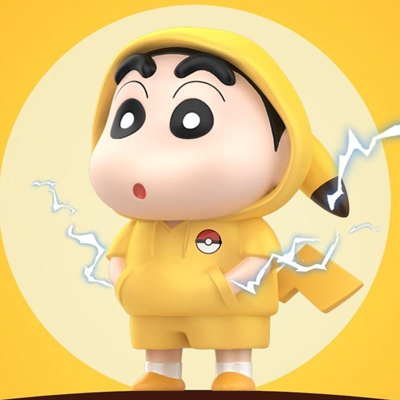 Nohara Shinnosuke ตัวอักษรรุ่น COS Pikachu ตุ๊กตาการ์ตูนเครื่องประดับ Crayon Shin-Chan อะนิเมะตัวละครรูปปั้นสํานักงานเดสก์ท็อปเครื่องประดับ