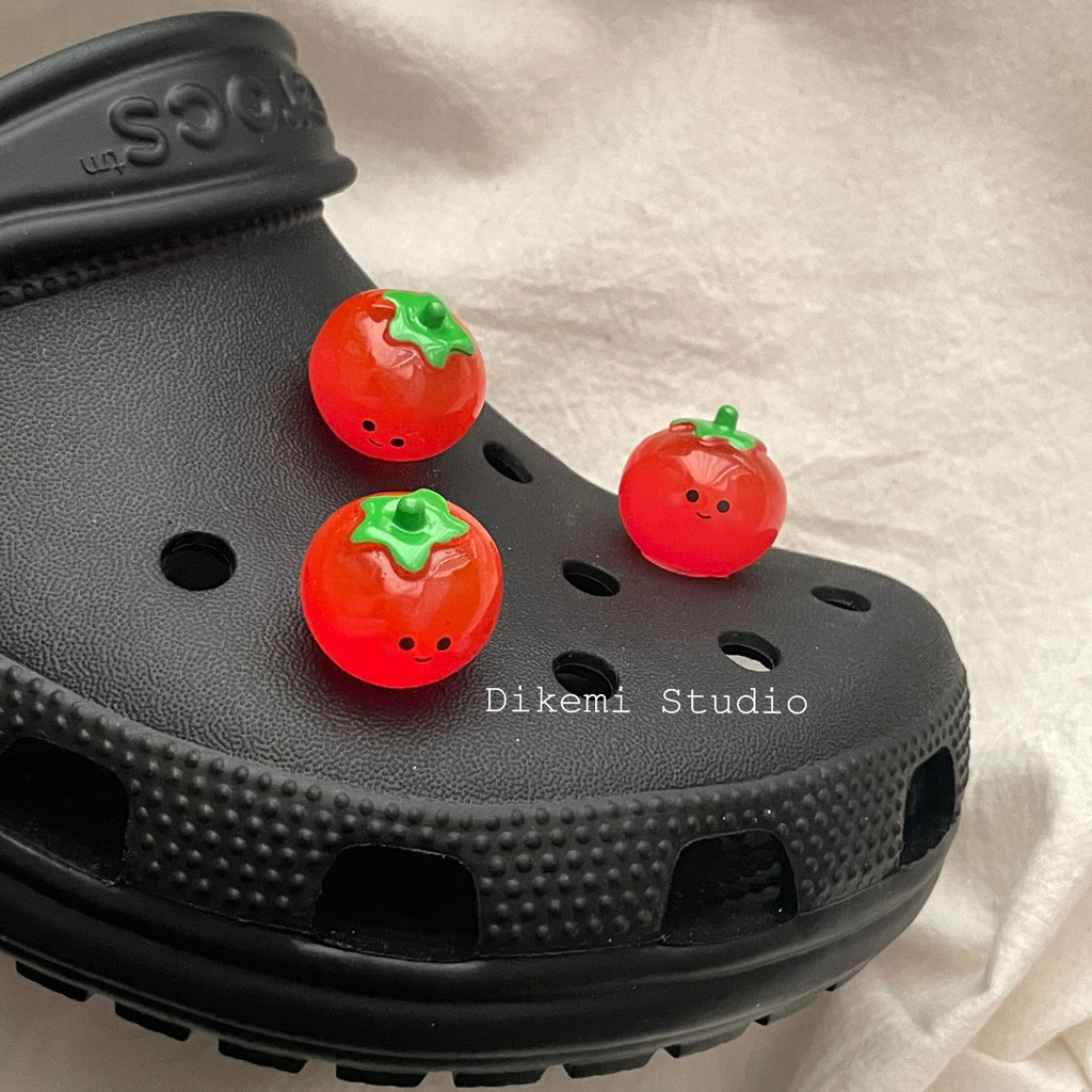 CROCS 2024 ใหม่เกาหลี ซอก ออกแบบน่ารักตลกมะเขือเทศน้อยสําหรับ จระเข้ รองเท้าอุปกรณ์เสริม ทําเอง รองเท้าที่น่าสนใจหัวเข็มขัด - รูปที่ 3