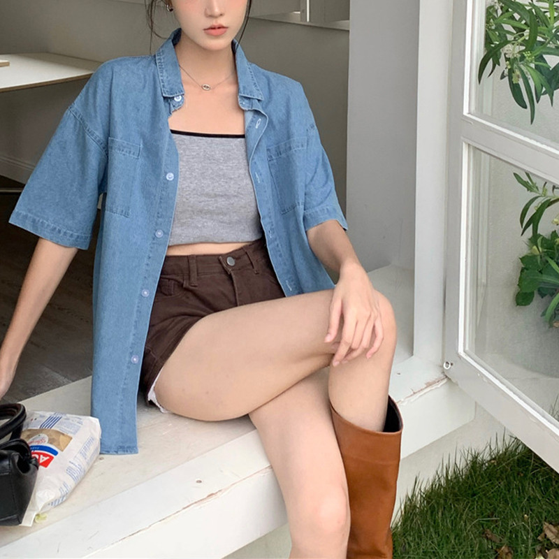 🔥【เตรียมส่ง】🔥เสื้อกระดุมแถวเดียวทรงหลวม เสื้อลำลองผู้หญิงดีไซน์บาง เสื้อเชิ้ตยีนส์แขนสั้น - รูปที่ 2
