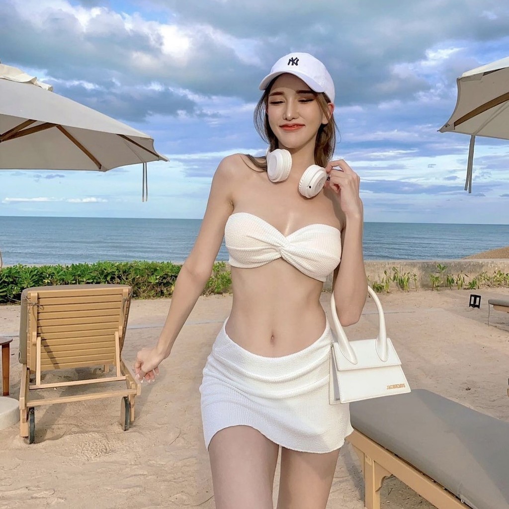 ชุดว่ายน้ําผู้หญิง ชุดบิกินี่ 3 ชิ้น bikini+skirt เซ็กซี่