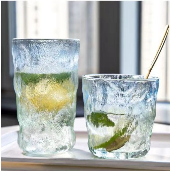 แก้ว แก้วน้ำดื่ม แก้วที่มีพื้นผิวธารน้ำแข็ง เครื่องดื่มเย็น ๆ ถ้วยราคาถูก พร้อมกล่อง