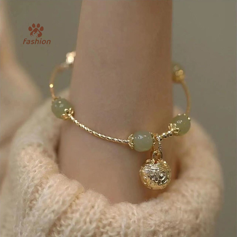 [แฟชั่น] Niche Design Hetian Jade Yu Bell สร้อยข้อมือหญิง Minority High Sense บุคลิกภาพของขวัญปีใหม่ของผู้หญิง Hanfu Light {TH}