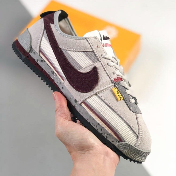 Nike Union la x Nike Cortez low Forrest Gump ปรับปรุงรองเท้าวิ่งจ๊อกกิ้งคลาสสิกต่ําผู้หญิงและผู้ชายล