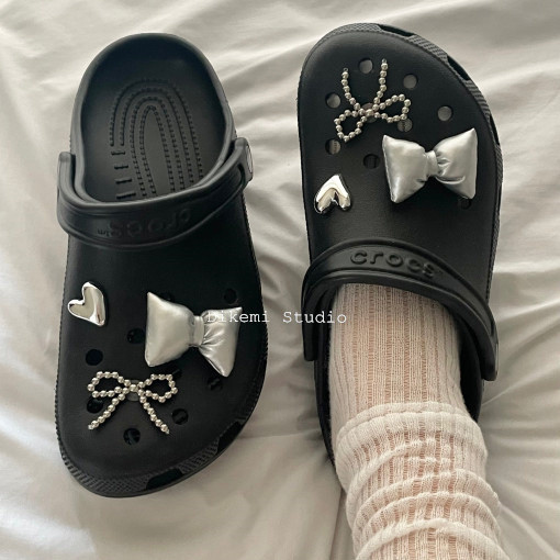 เกาหลี Ins niche Y2B บุคลิกภาพแฟชั่นลูกปัดโบว์สําหรับ Crocs รองเท้าหัวเข็มขัดจี้ DIY อุปกรณ์เสริม