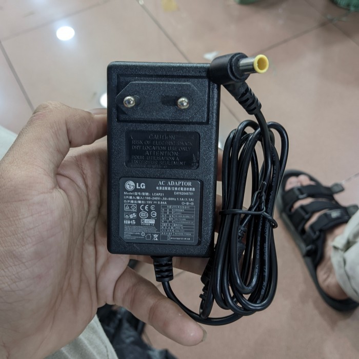 อะแดปเตอร์จอภาพ Lg ดั้งเดิม/เครื่องชาร์จ ADS-18SG-19-3 ADS-18FSG-19 19V 0.84A