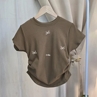 ฤดูร้อนใหม่ เสื้อยืดแขนสั้น เสื้อครอปแต่งย่นข้าง เสื้อรัดรูป เสื้อสาวอวบพรางหุ่น เสื้อครอปเข้ารูป เสื้อครอปกําลังฮิต