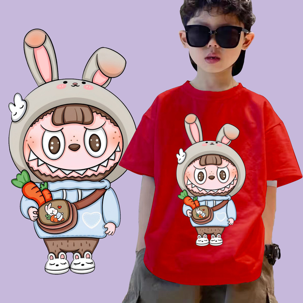   【เสื้อยืดใหม่】เสื้อยืด ผ้าฝ้ายแท้ พิมพ์ลาย Labubu Pop Mart ยอดนิยม สําหรับเด็ก มี 8 สี