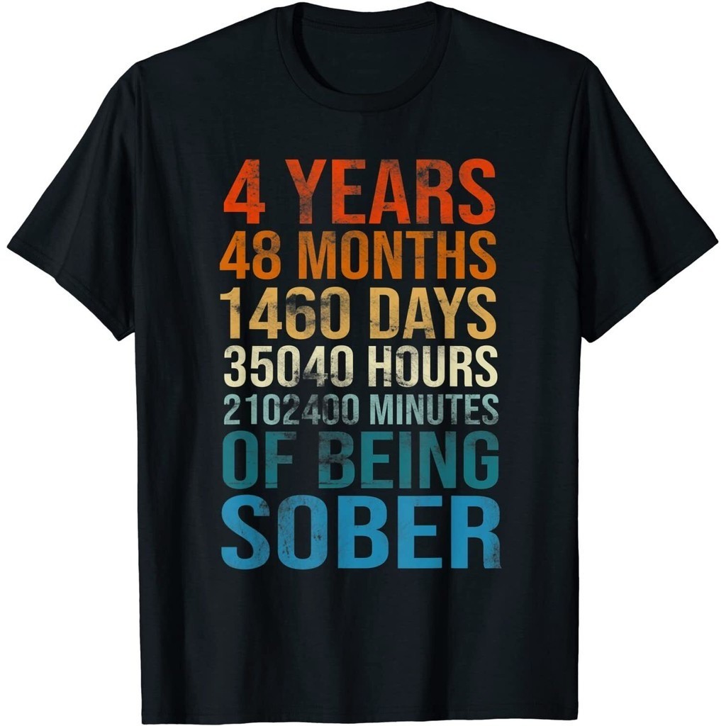 4 Years Sober Celebriety Recovery เสื้อยืด Clean And Sober