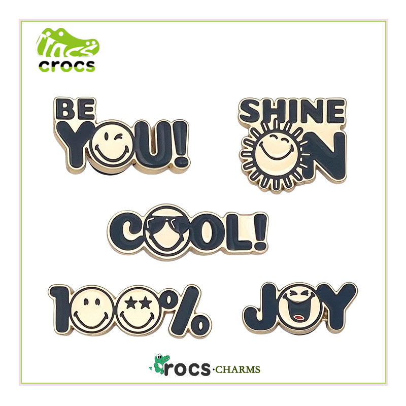 สไตล์ใหม่ Crocs Hole รองเท้าอุปกรณ์เสริม DIY รองเท้าหัวเข็มขัดอุปกรณ์เสริมโลหะภาษาอังกฤษ Emoticon Smiley Face Series รองเท้าดอกไม้ตกแต่งหัวเข็มขัด