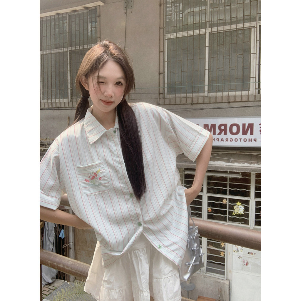 ฤดูร้อนใหม่ลายทางสดขนาดเล็กอเนกประสงค์ลําลองหลวมเสื้อแขนสั้นผู้หญิง 240619