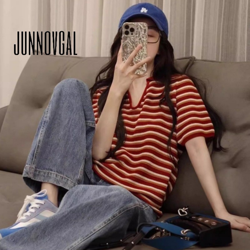 Junnovgal เสื้อโปโลผู้หญิง 2024 Retro สีตัดกันลายแขนสั้นสไตล์ใหม่