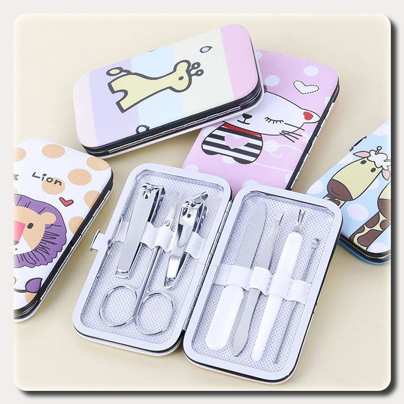 ชุดอุปกรณ์ตัดเล็บ ชุดตัดเล็บ7ชิ้น ชุดกรรไกรตัดเล็บ ชุดตัดแต่งเล็บ ชุดแต่งเล็บ ชุดกรรไกรตัดเล็บแบบพกพา ตัดขนจมูก คุณภาพดี