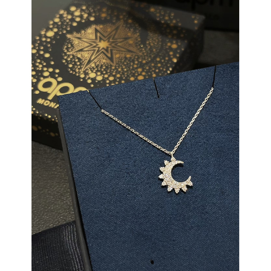 APM MONACO Moon สร้อยคอ 925 เงินหรูหรา Niche Clavicle CHAIN เสื้อกันหนาวของขวัญวันเกิด