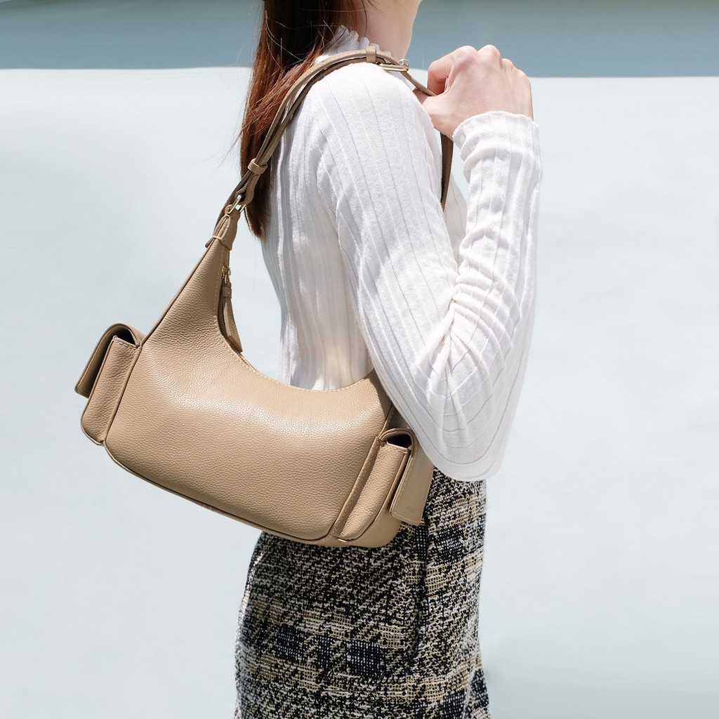 𝐌𝐈𝐍𝐈𝐌𝐀𝐋𝐈𝐒𝐓 กระเป๋าหนังแท้ รุ่น Moritz (Beige) สายสะพายปรับสั้น-ยาวได้