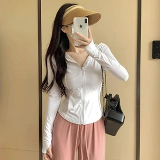 เสื้อกันแดดผู้หญิง เสื้อแขนยาวกันแดด มีฮู้ด ยืดหยุ่นและเข้ารูปสวยงาม พร้อมส่ง